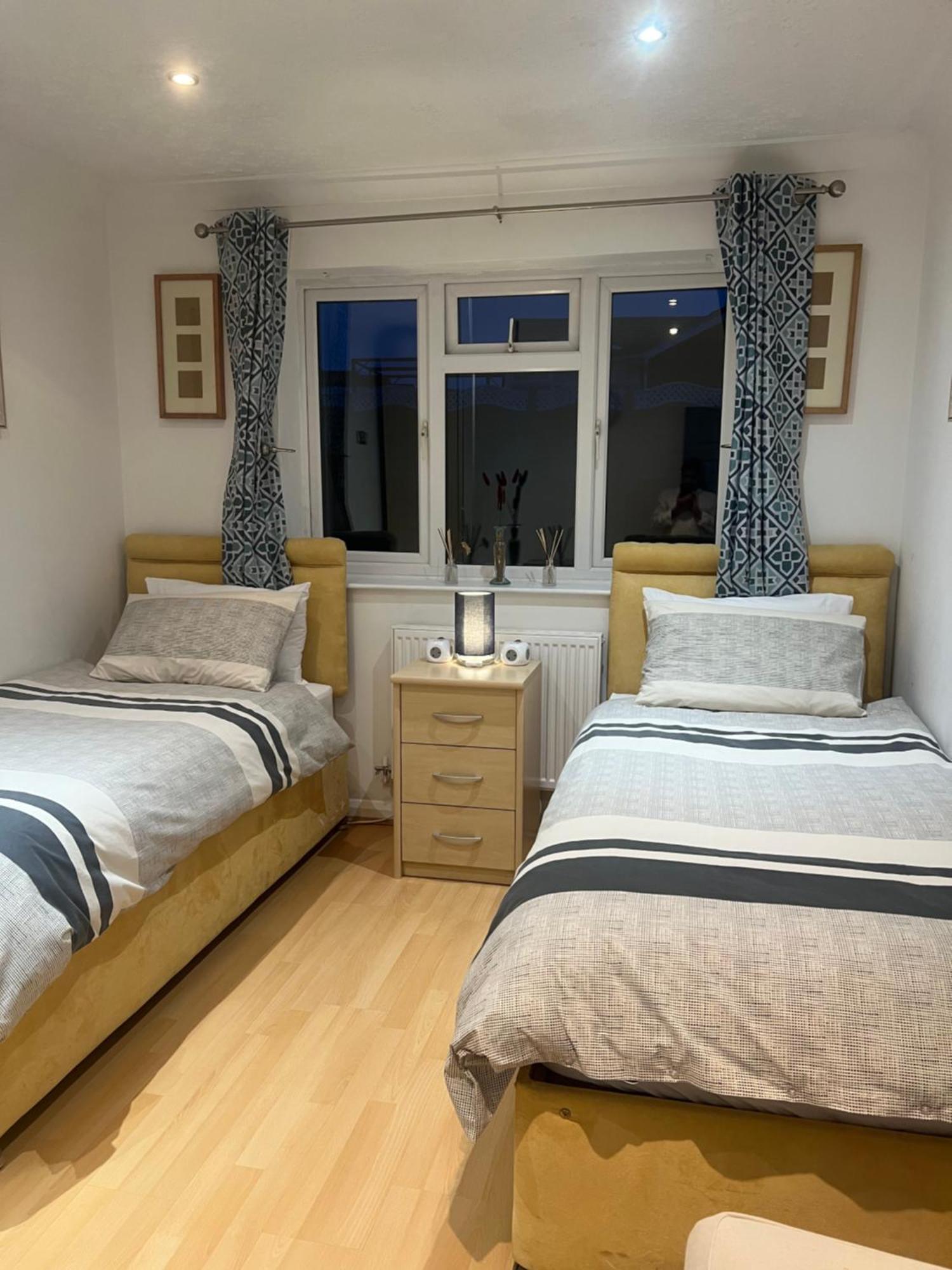 The Bungalow In Kettering Esterno foto